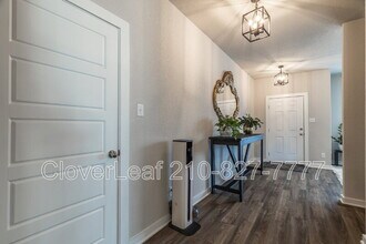 709 Stonemanor Bay in Seguin, TX - Building Photo - Building Photo