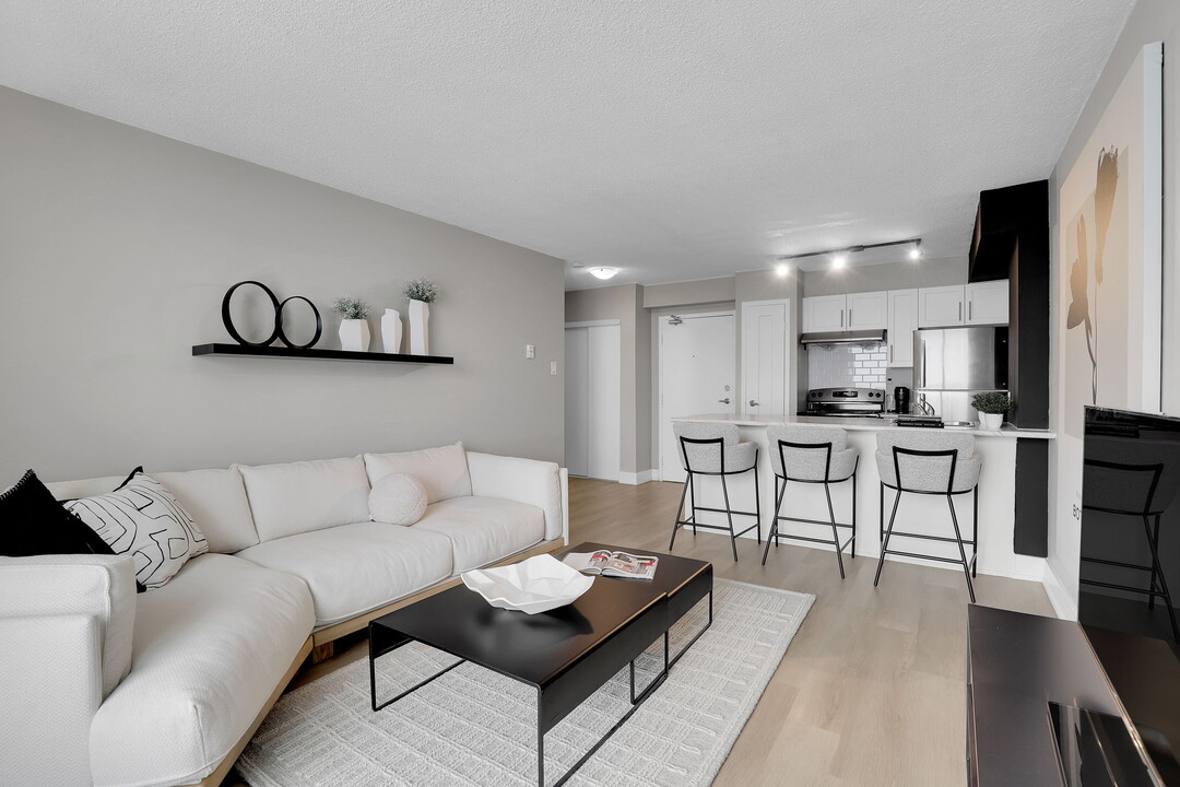 Aspen Towers in Ottawa, ON - Foto de edificio