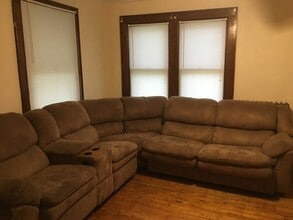 2002 Caroline St in Utica, NY - Foto de edificio - Building Photo