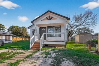 8902 Alejo Dr in Houston, TX - Building Photo - Building Photo