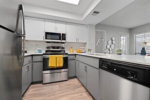 The Pointe at South Mountain in Phoenix, AZ - Building Photo