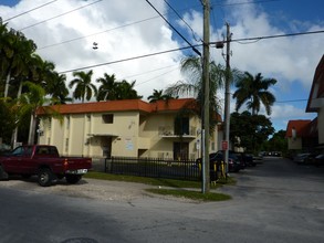 Pier 44 Condos in North Miami, FL - Building Photo - Building Photo