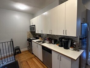 1490 Beacon St in Brookline, MA - Foto de edificio - Building Photo