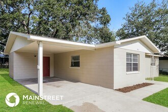 5917 April St E in Lakeland, FL - Building Photo - Building Photo