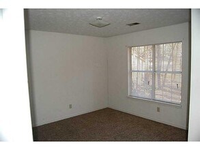 771 Farm Creek Rd NE in Woodstock, GA - Building Photo - Building Photo