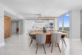 300 Sunny Isles Blvd, Unit 4-2207 in Sunny Isles Beach, FL - Building Photo - Building Photo