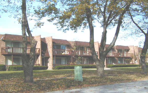 436-440 N Roberts Dr in Glenwood, IL - Building Photo