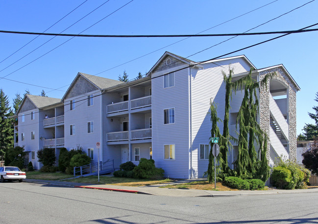 103 Dorn Ave in Everett, WA - Foto de edificio - Building Photo