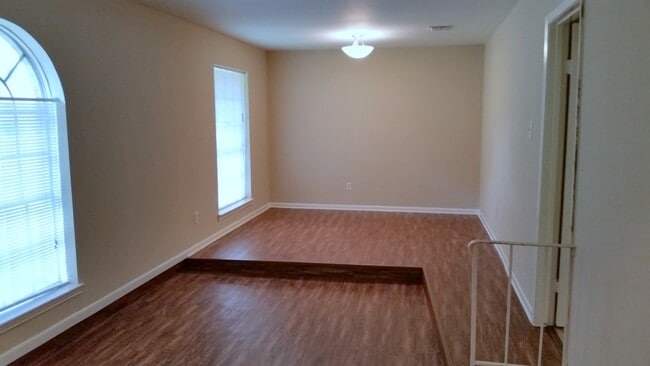 property at 430 Mistywood Dr