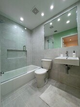 805 N W Knoll Dr in West Hollywood, CA - Building Photo - Building Photo