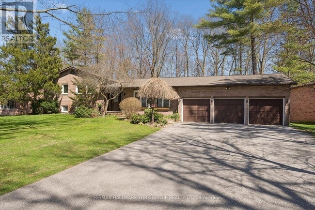 property at 21 Artesian Ave