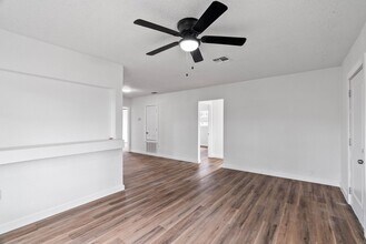 2846 Niagara St in Corpus Christi, TX - Building Photo - Building Photo