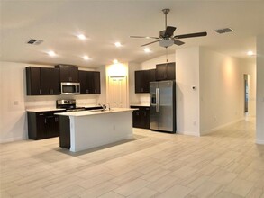 13130 Palmerston Rd in Riverview, FL - Building Photo - Building Photo