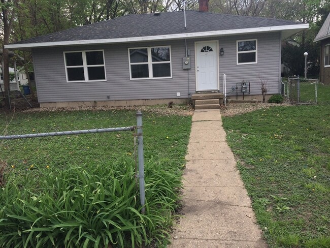 308 S Cottage Grove Ave in Urbana, IL - Building Photo - Building Photo