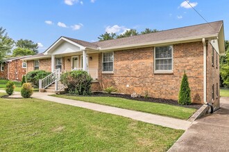 108 Chiroc Rd, Unit A in Hendersonville, TN - Building Photo - Building Photo