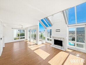 361 Shoemaker Ln in Solana Beach, CA - Building Photo - Building Photo