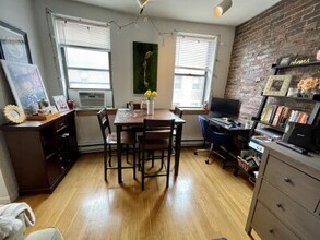 13 Thacher St, Unit 1 in Boston, MA - Foto de edificio - Building Photo