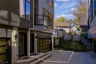 704 University Ct in Cleveland, OH - Building Photo - Building Photo