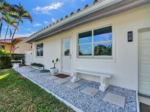 1216 Guava Isle in Fort Lauderdale, FL - Building Photo - Building Photo