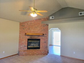 2229 Country Meadows Dr in Clovis, NM - Building Photo - Building Photo