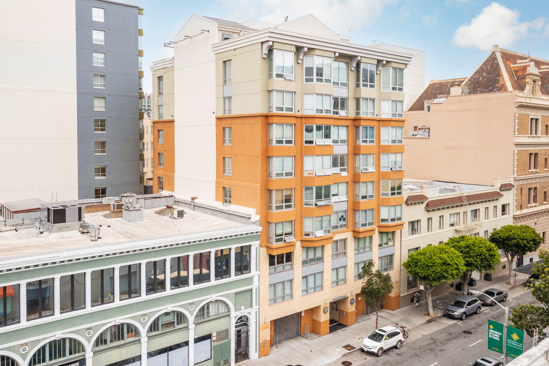 Symphony Towers in San Francisco, CA - Building Photo