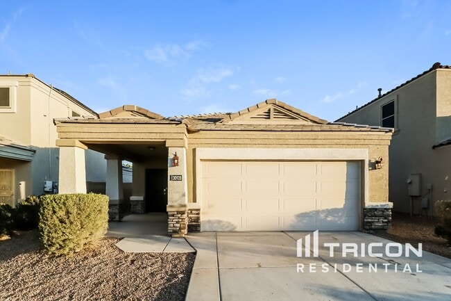property at 30928 W Picadilly Rd