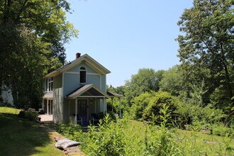 55 Liberty St in Chester, CT - Building Photo - Building Photo