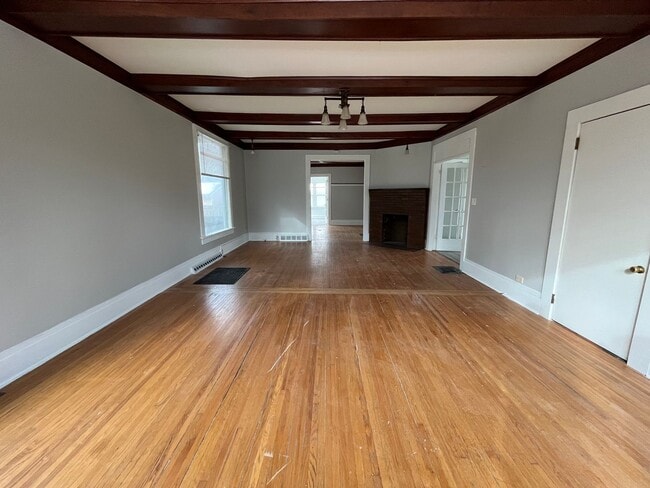 1140 N Church St in Rockford, IL - Building Photo - Building Photo