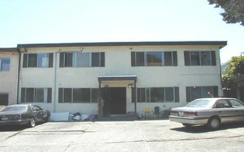 1411 MacArthur Blvd in Oakland, CA - Building Photo - Building Photo