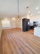 858 Briar Ridge Rd in Weston, FL - Building Photo - Building Photo