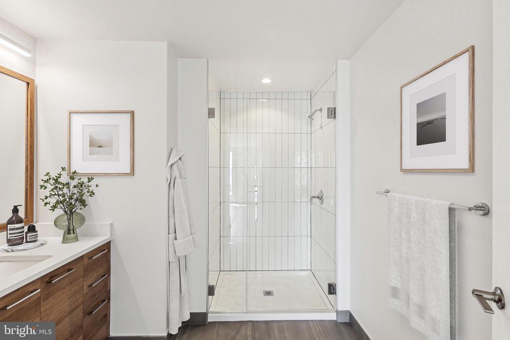 244 19th Ct S in Arlington, VA - Building Photo