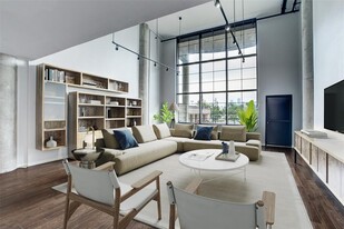 1914 W Gray St in Houston, TX - Building Photo