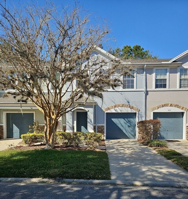 5811 Parkstone Crossing Dr in Jacksonville, FL - Building Photo - Building Photo