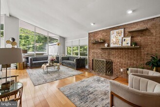 7713 Arrowood Ct in Bethesda, MD - Building Photo - Building Photo