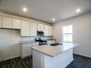 11436 Thomas St in Winfield, IN - Building Photo - Building Photo