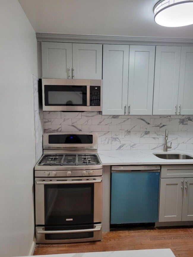 121 Depew Ave, Unit C in Nyack, NY - Building Photo - Building Photo