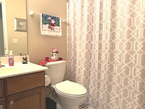 4206 Savoy Ln in McHenry, IL - Building Photo - Building Photo