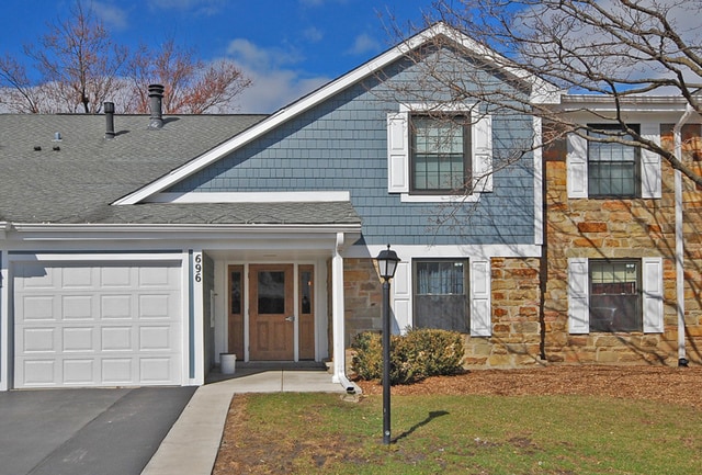 property at 696 Oakmont Ln