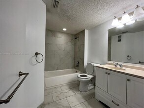 3985 W McNab Rd in Pompano Beach, FL - Building Photo - Building Photo