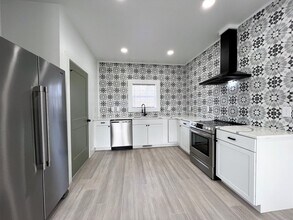 2439 Adams Ave in Knoxville, TN - Building Photo - Building Photo