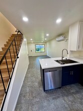 6624 Bell Bluff Ave in San Diego, CA - Foto de edificio - Building Photo