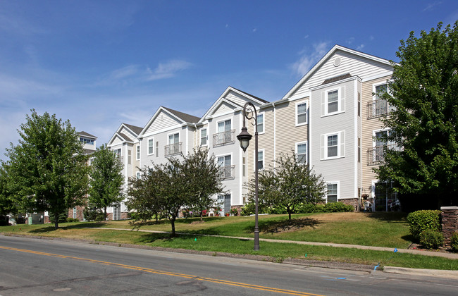 The Shores - 62 + Community in Shoreview, MN - Building Photo - Building Photo