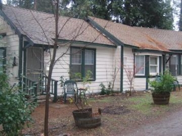 6064 Pony Express Trl in Pollock Pines, CA - Foto de edificio