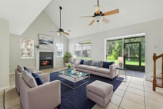 3614 Pine Knot Dr in Valrico, FL - Building Photo - Building Photo