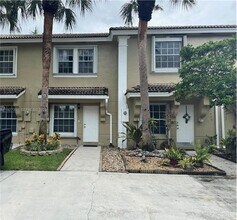 443 S W 122nd Terrace in Pembroke Pines, FL - Building Photo - Building Photo