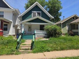 1804 6th Ave SE in Cedar Rapids, IA - Building Photo