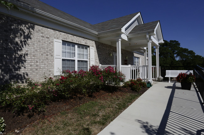 Woodwind Villa in Woodbridge, VA - Foto de edificio - Building Photo