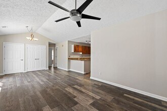 1121 Britley Park Ln in Woodstock, GA - Foto de edificio - Building Photo