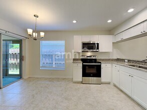 927 Windton Oak Dr in Ruskin, FL - Building Photo - Building Photo