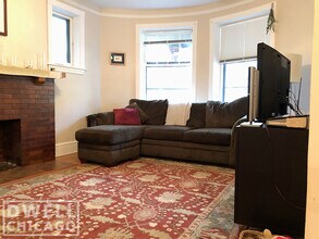 930 W Gunnison St, Unit 1 in Chicago, IL - Building Photo - Building Photo